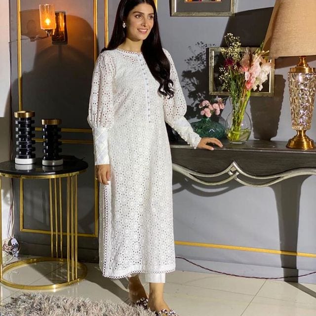 Best Outfits of Ayeza Khan