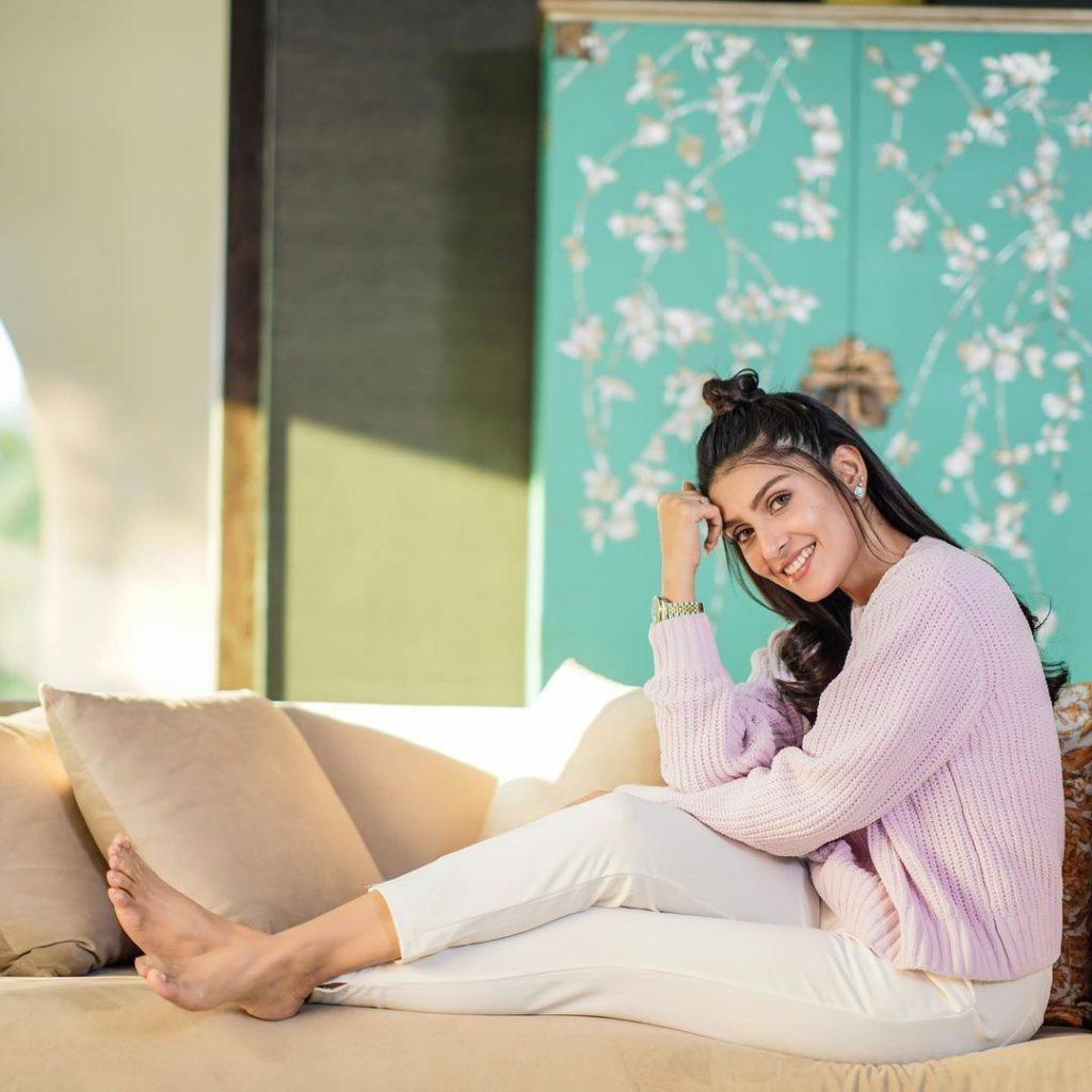 Best Outfits of Ayeza Khan