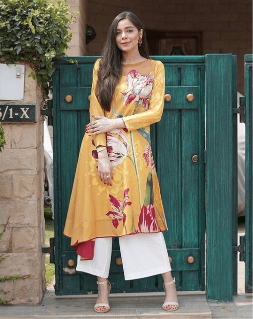 Kurtis For Skinny Girls-15 Best Kurti Designs For Slim Girls