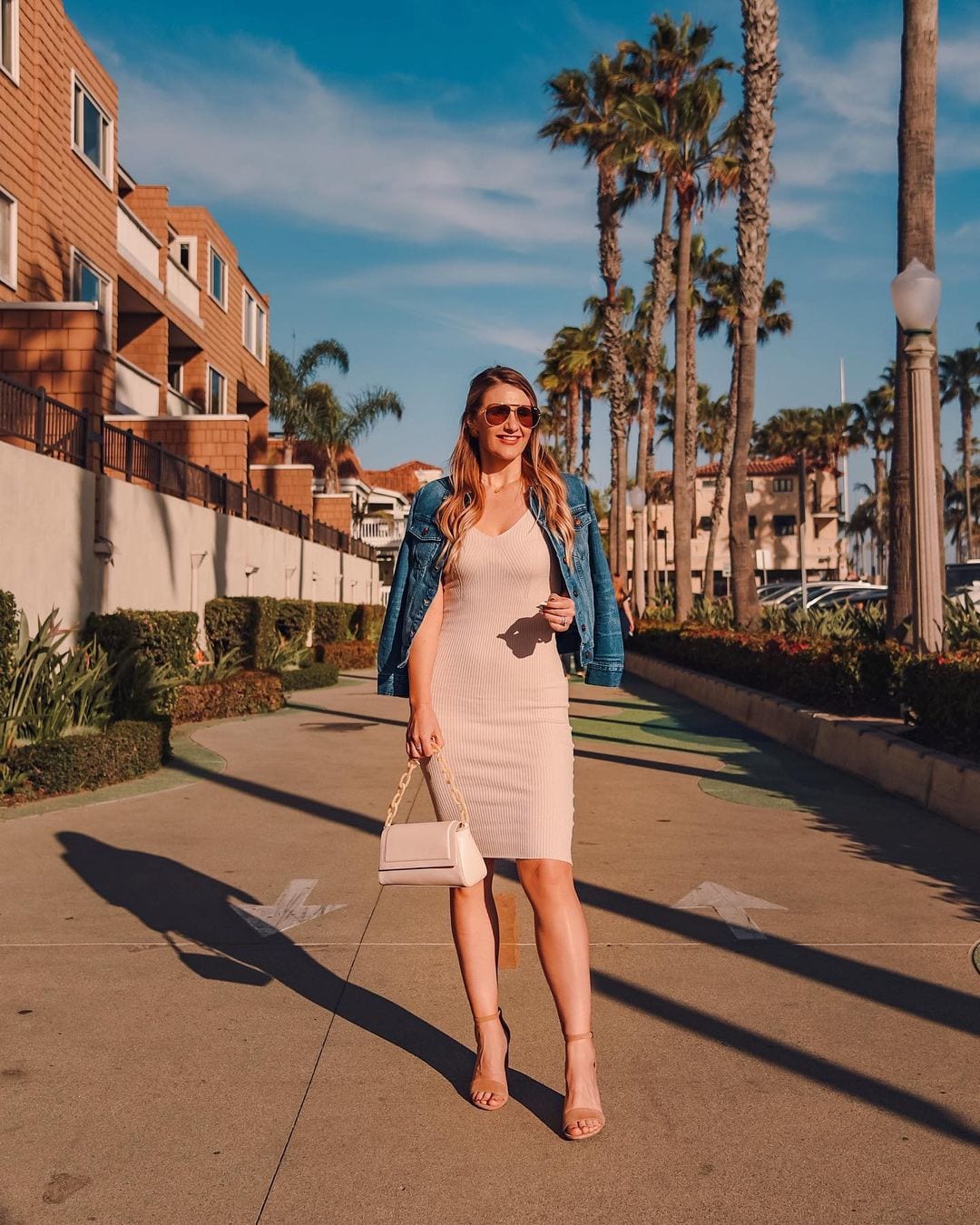 12 Best Bodycon Dresses For Skinny Girls With Styling Tips