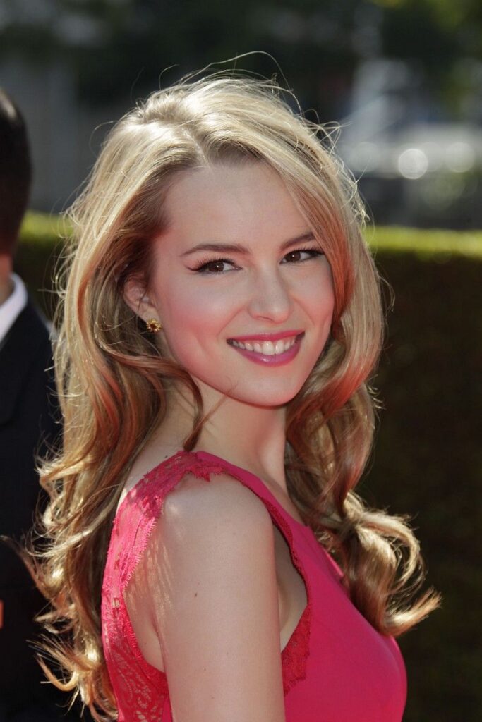 Beautiful Female Celebrities With Dimples 